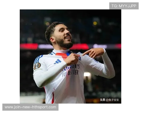 切尔西前场多点移动极具威胁，攻守兼备势不可挡